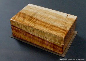 高級時計ケース　コア無垢材