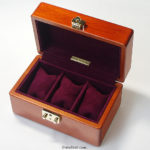 メイプル材高級時計ケース　内装シープスエードワイン