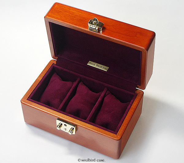 メイプル材高級時計ケース　内装シープスエードワイン