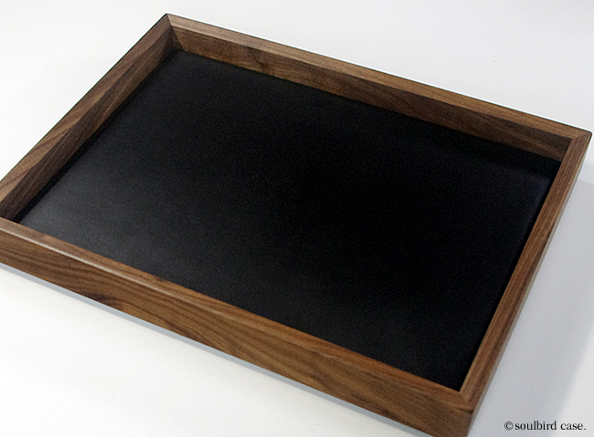 ウォールナット材トレーオイル仕上げ