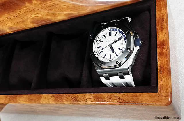 APを収納　紫檀材時計ケース