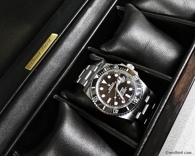 縞黒檀ケースとサブマリーナ