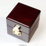 ワインレッドカラーリング　ソウルバードケースの時計ケース