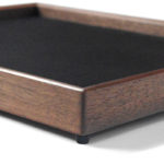 ウォールナット材時計トレーのオイル仕上げアップの画像