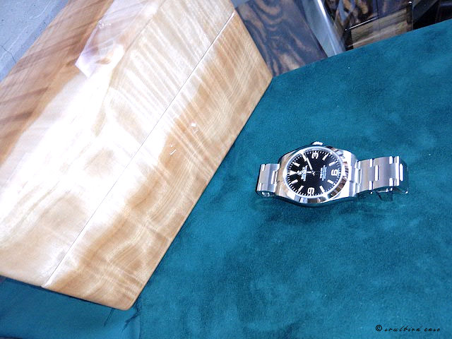 サップトチ時計ケースとロレックス
