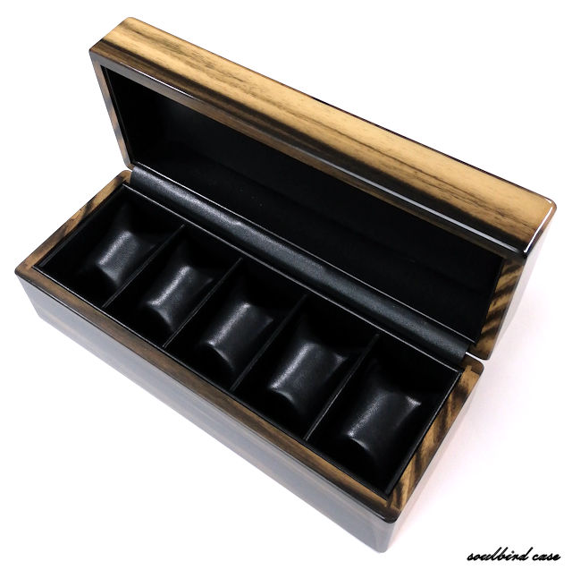 内装レザー仕上げ　ラムレザー仕上げ