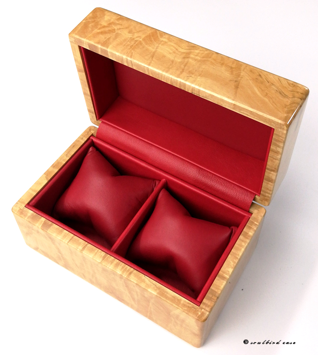トチ3本用時計ケース　内装 放牧ラムレザー赤