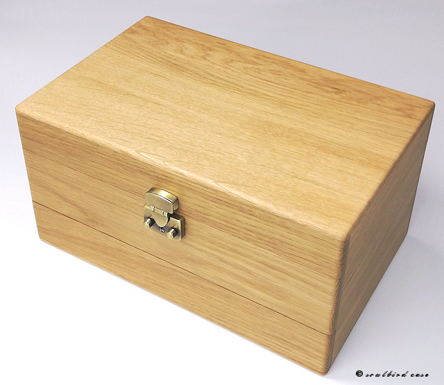 オーク材オイル仕上げ時計ケース