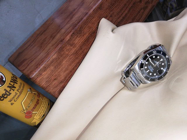 ブビンガ材時計ケースとロレックス