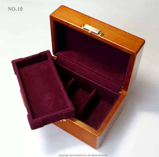 ソウルバードの時計ケースの内装加工No.10