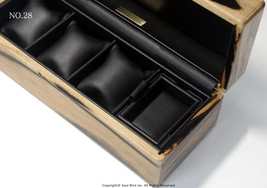 ソウルバードの時計ケースの内装加工No.28