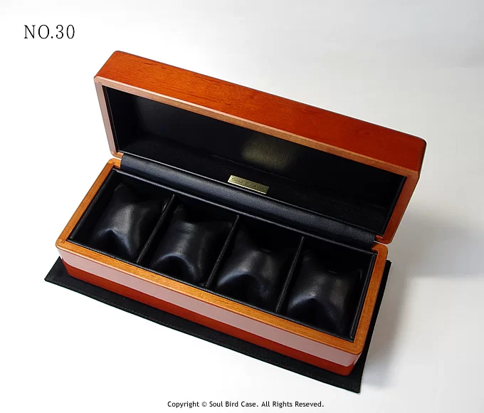 ソウルバードの時計ケースの内装加工No.30