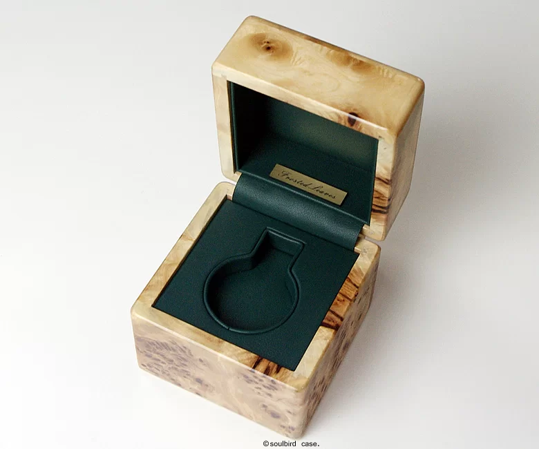 ソウルバードの時計ケースの内装加工No.31