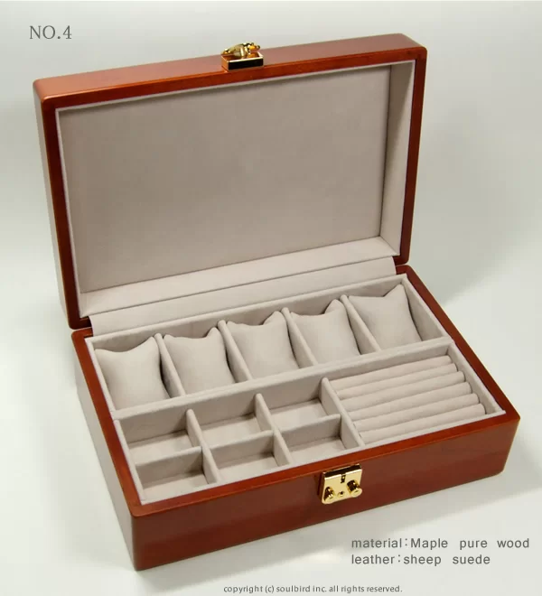 ソウルバードの時計ケースの内装加工No.4