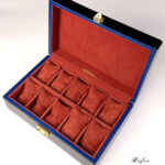 内装張替前　シープ赤