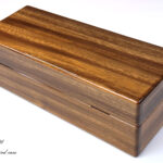 背面　ハワイアンモンキーポッド5本用時計ケース