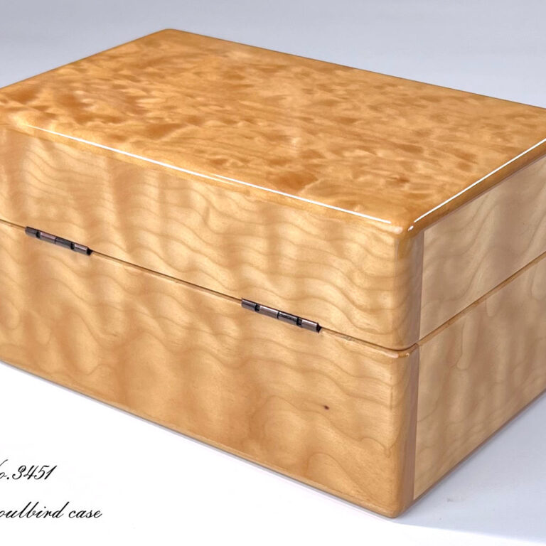 背面　キルテッドメイプル3本用時計ケース