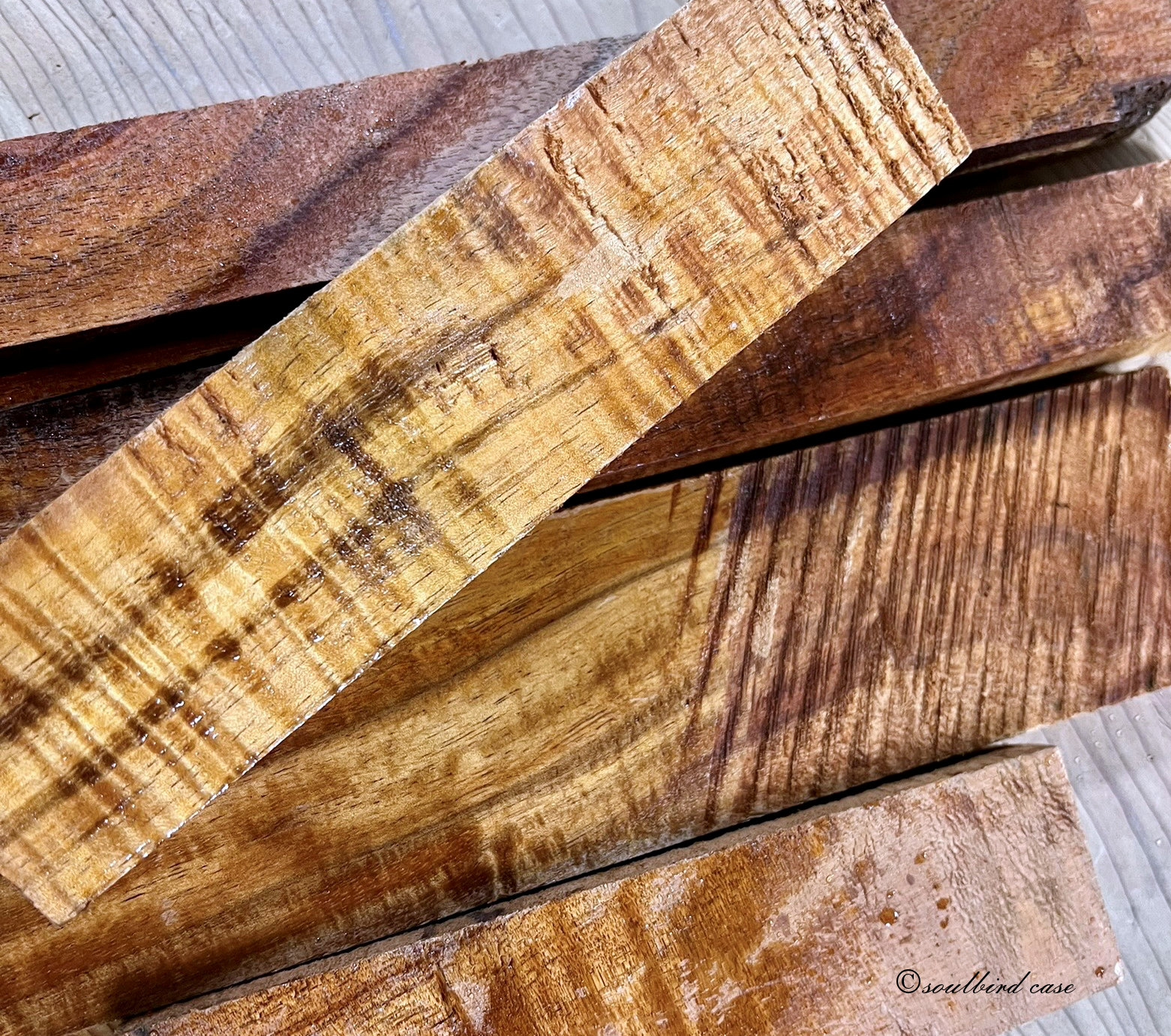 ハワイアンコア材