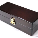 カラーリング：ワインレッド