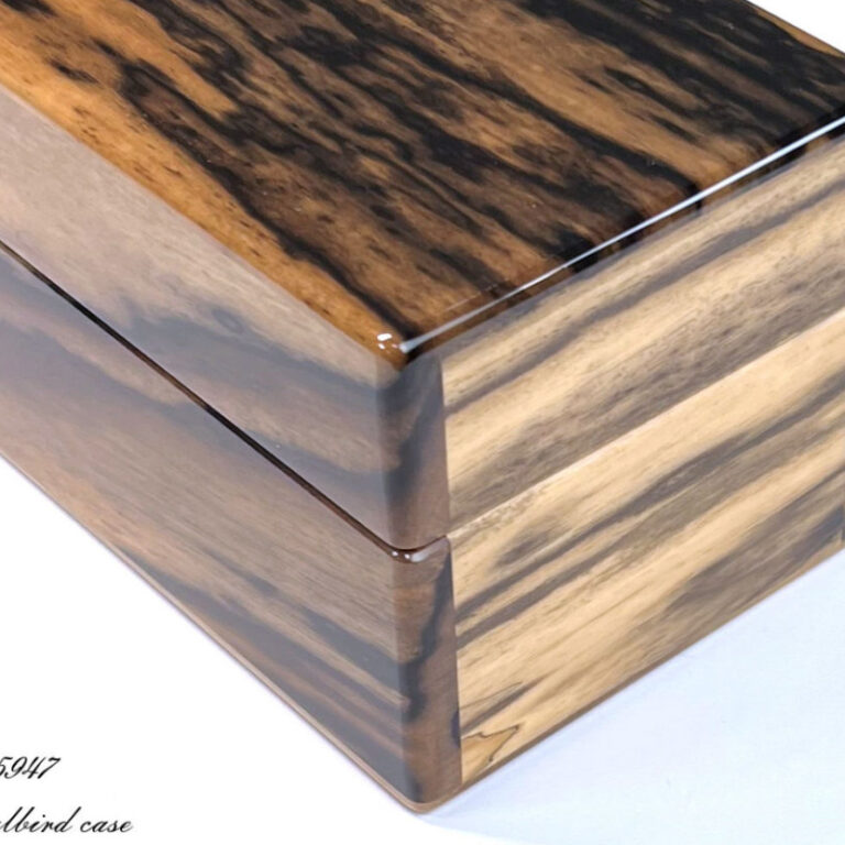 no.5947黒柿5本用時計ケース　右面