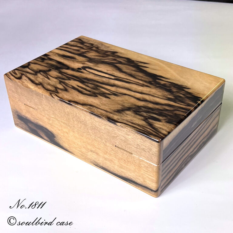 背面　黒柿材10本用時計ケース