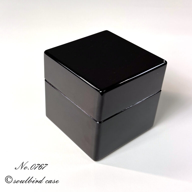 ホンジュラス産マホガニー1本用時計ケース　左面