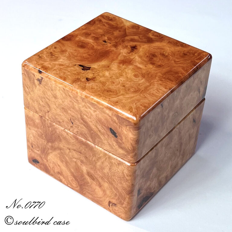 花梨（カリン）バール1本用時計ケース　前面