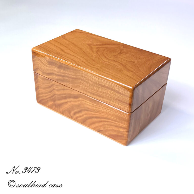 no.3473　前面　ケヤキ3本用時計ケース
