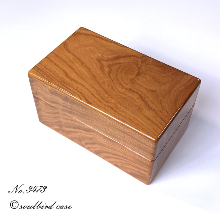 no.3473　天板　ケヤキ3本用時計ケース