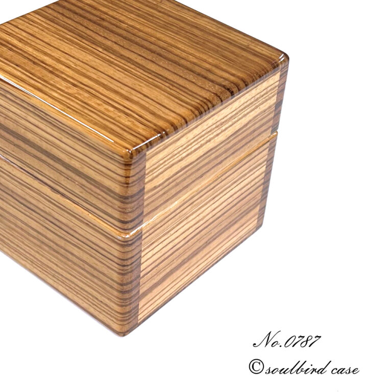 右面　カメルーンゼブラウッド1本用時計ケース