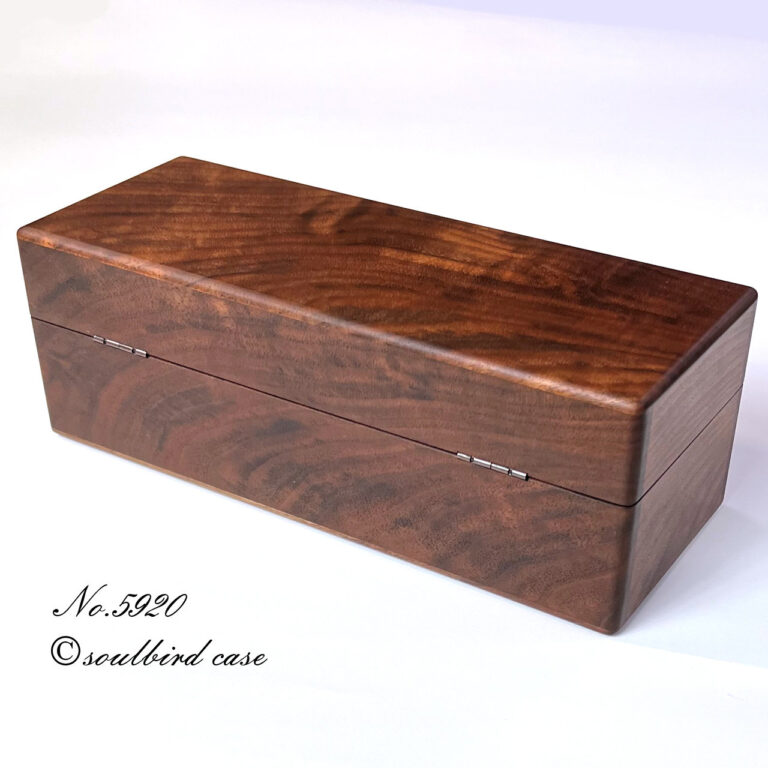 no.5920　背面　ブラックウォールナットオイル仕上げ　5本用時計ケース