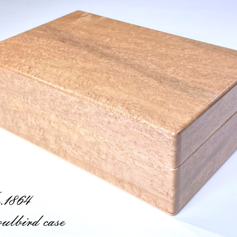 バーズアイメイプル10本用時計ケース　前面