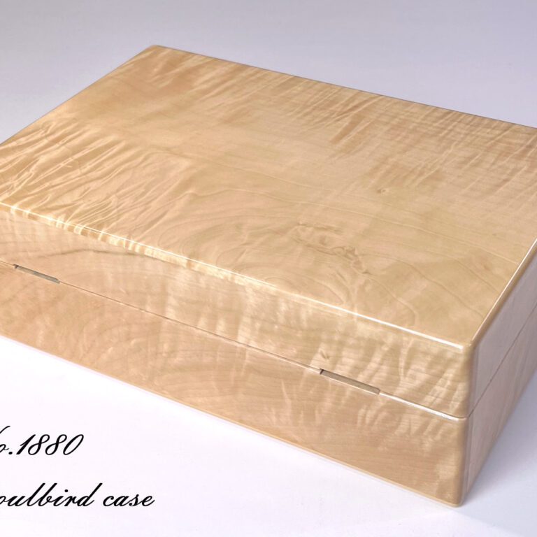 背面　トチ杢　10本用時計ケース