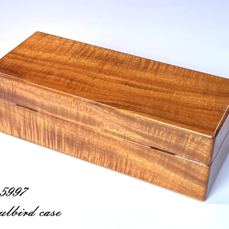 ハワイアンコア5本用時計ケース　背面