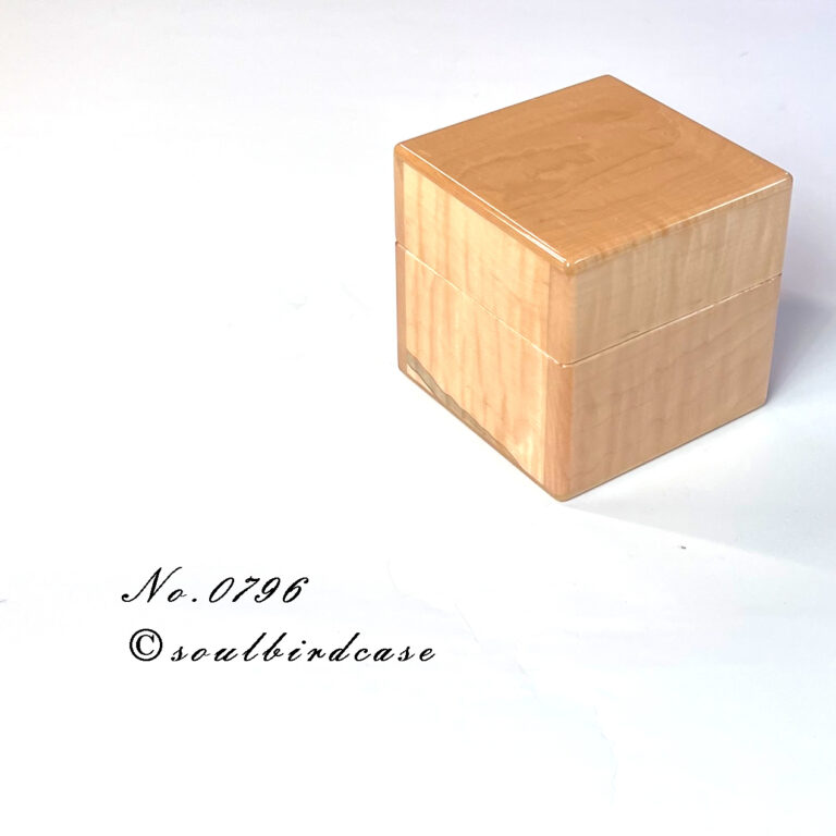 No.0796カーリーメイプル