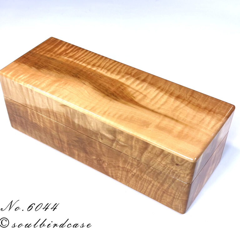 No.6044　トチ材赤み・杢あり　5本用時計ケース　鏡面仕上げ