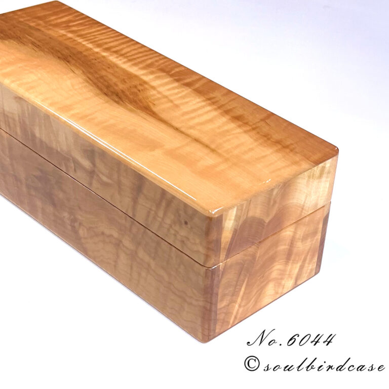 No.6044　トチ材赤み・杢あり　5本用時計ケース　鏡面仕上げ