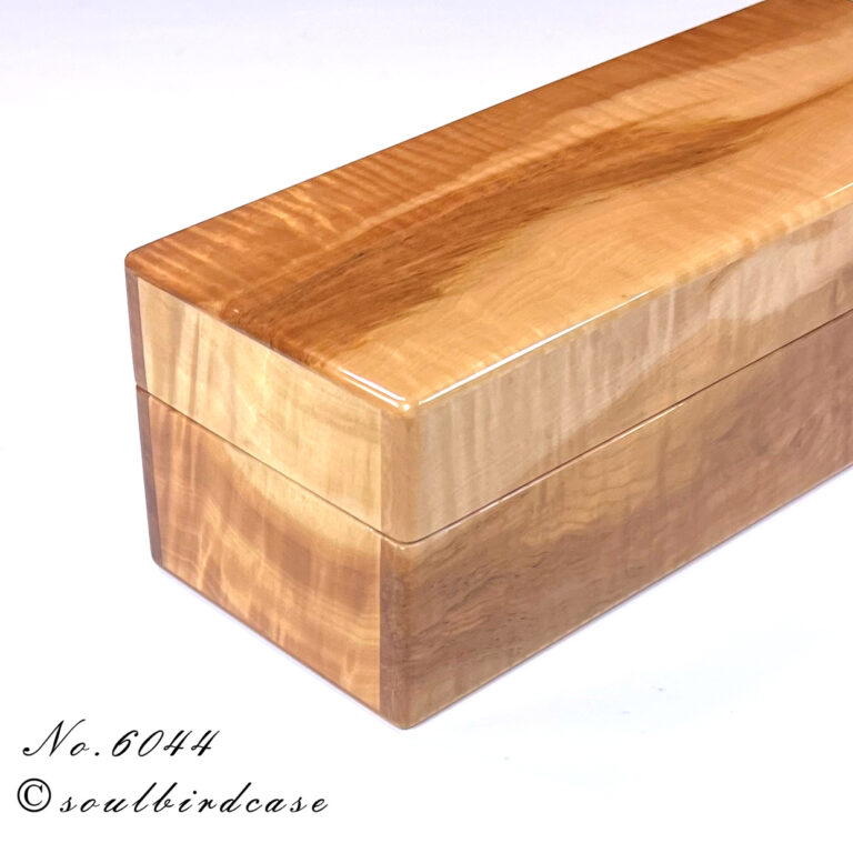 No.6044　トチ材赤み・杢あり　5本用時計ケース　鏡面仕上げ