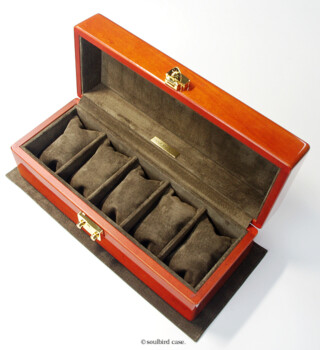 メイプル材top木 時計ケース 金色LOCK / 内装革仕上げ ピグ(スエード)茶系 メイプル材top木 時計ケース 金色LOCK / 内装革仕上げ ピグ(スエード)茶系