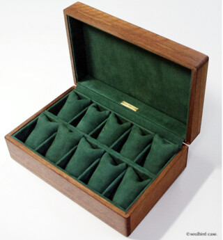 ウォールナット材10本用時計ケース シープ(羊)グリーンレザー ウォールナット材10本用時計ケース シープ(羊)グリーンレザー