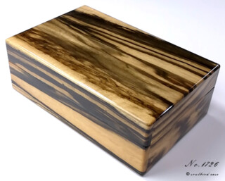 時計ケース黒柿材10本用1726 前面