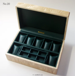 No.20 内装加工代¥31185 ソウルバードの時計ケースの内装加工No.20