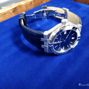 モーリス・ラクロア アイコンとコア材トレー